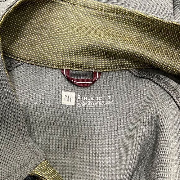 GAP Athletic Fit 1/4 zip pullover - Picture 4 of 5